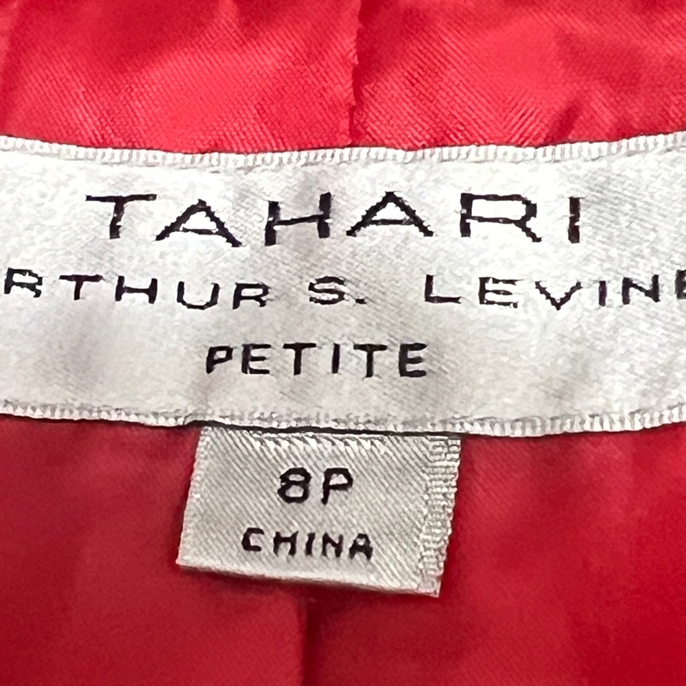 Tahari Vibrant Red Chic Workwear Women’s Blazer with Gold Buttons - Picture 6 of 11